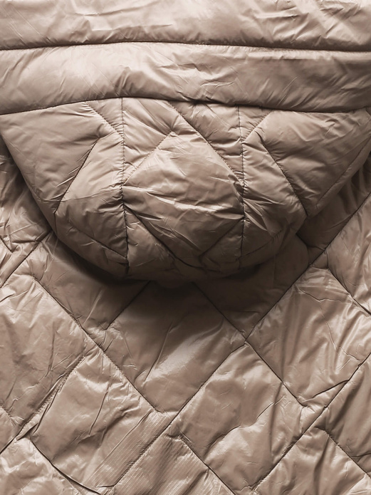 Ciemnobeżowa trapezowa pikowana przejściowa kurtka z dzianinowymi rękawami