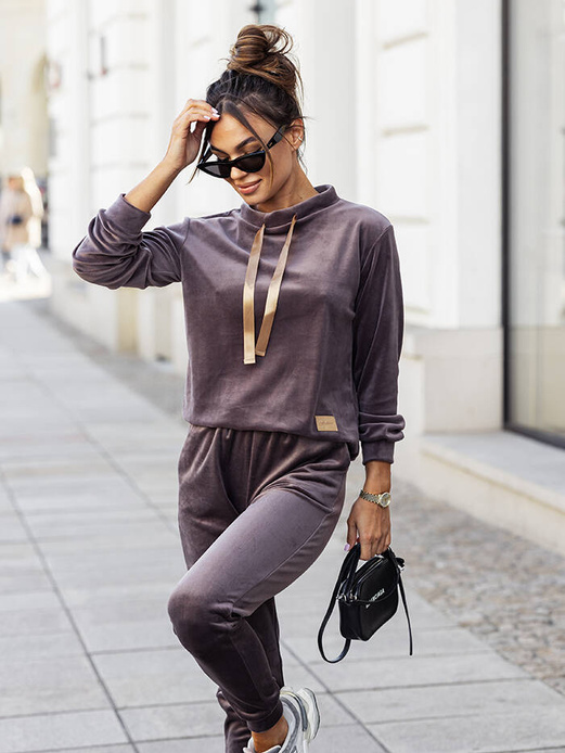 Brązowy damski welurowy gładki dres komplet z tasiemką