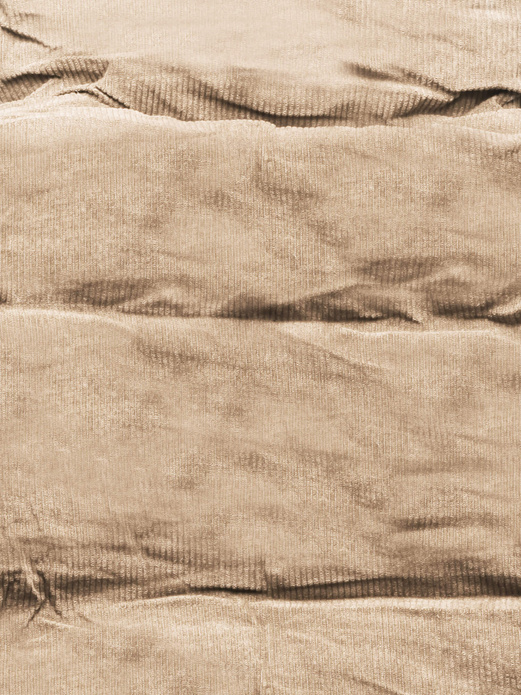 Piaskowa sztruksowa krótka pikowana zimowa kurtka z kołnierzem na futerku zapinana na suwak