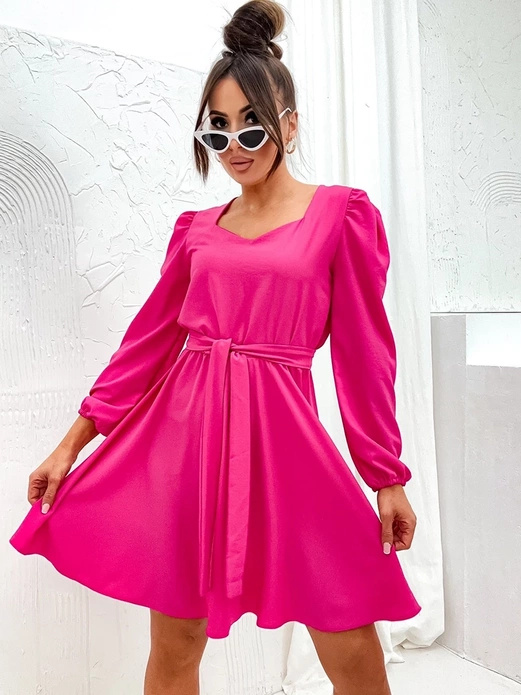 Różowa rozkloszowana zwiewna sukienka z paskiem