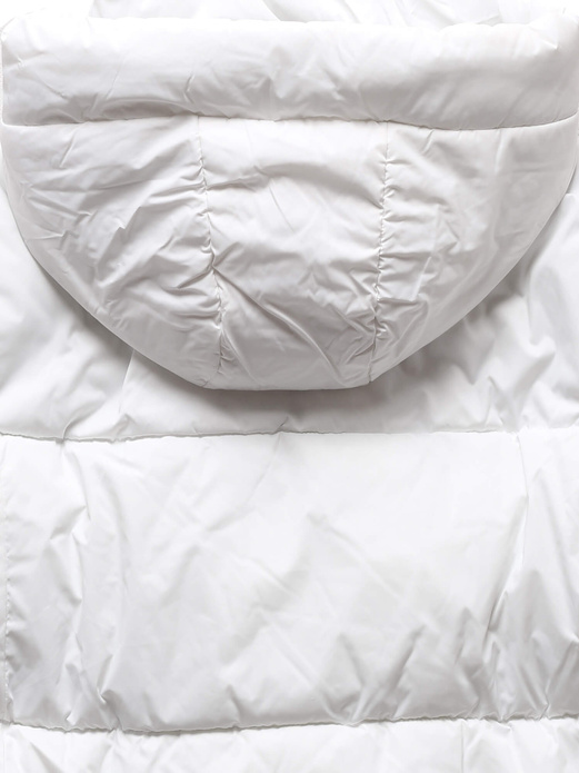 Biała zimowa krótka puchowa kurteczka