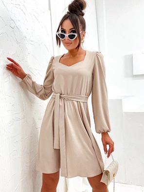 Beżowa rozkloszowana zwiewna sukienka z paskiem 
