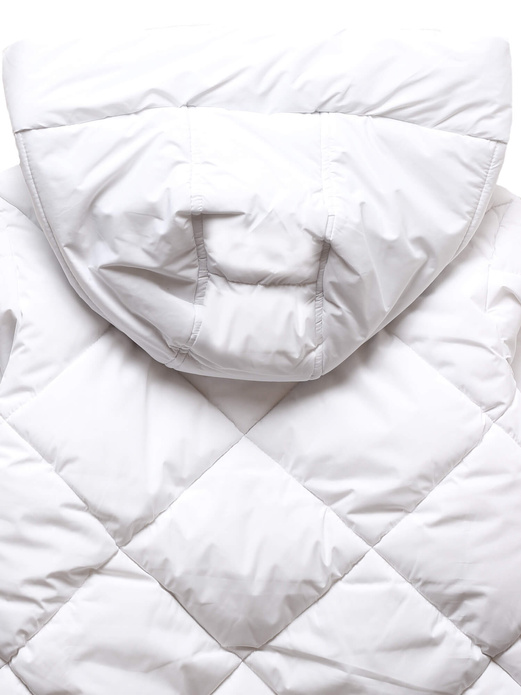 Biała lekka pikowana kurteczka z kapturem