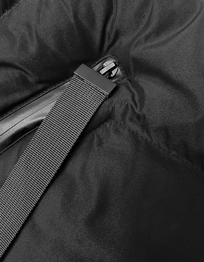 Czarna pikowana kurtka z kapturem