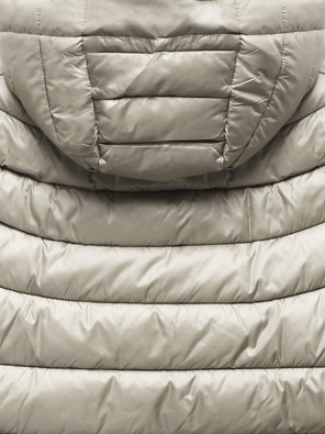 Beżowa zimowa kurtka pikowana z kapturem z długimi ściągaczami zapinana na suwak