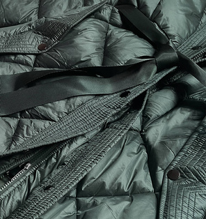 Zielona długa pikowana puchowa kurtka płaszczyk z kapturem