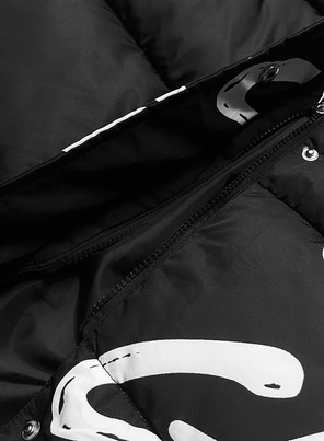 Czarno biała długa zimowa pikowana kurtka płaszczyk z napisami