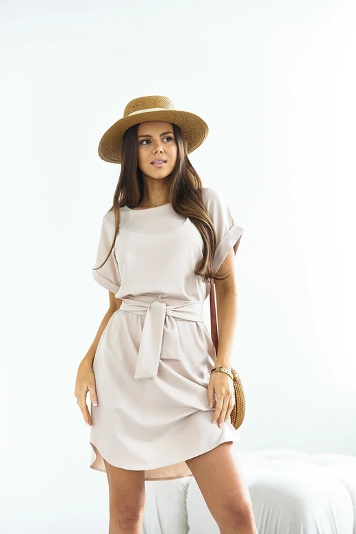 Beżowa lekka stylowa sukienka damska z paskiem