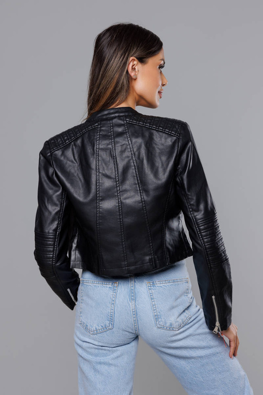 Czarna kurtka ekoskóra ramoneska ze stójką zapinana na suwak