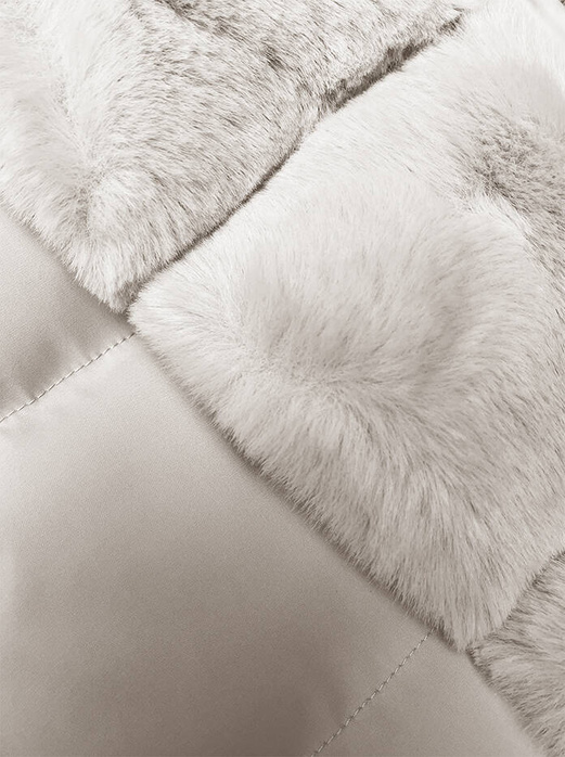 Ecru zimowy pikowany płaszczyk kurtka z futerkiem