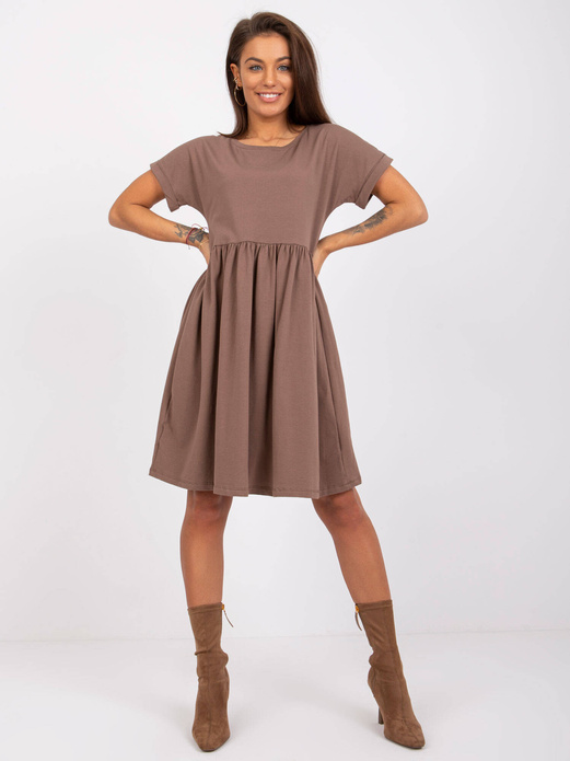 Brązowa plisowana, przewiewna, wygodna, twarzowa sukienka basic