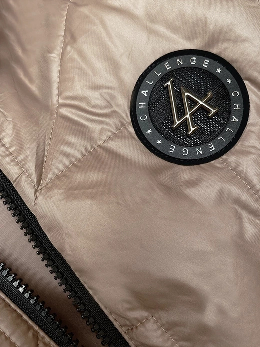 Jasnobeżowy asymetryczny pikowany bezrękawnik kamizelka damska z kapturem