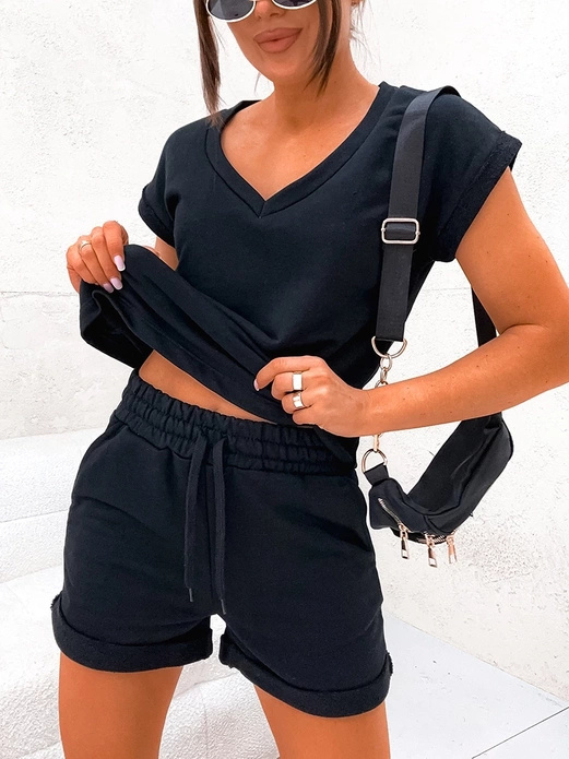 Czarny fenomenalny bawełniany letni komplet bluzka i spodenki