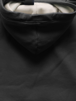 Czarna fantastyczna gruba ciepła bluza kangurka