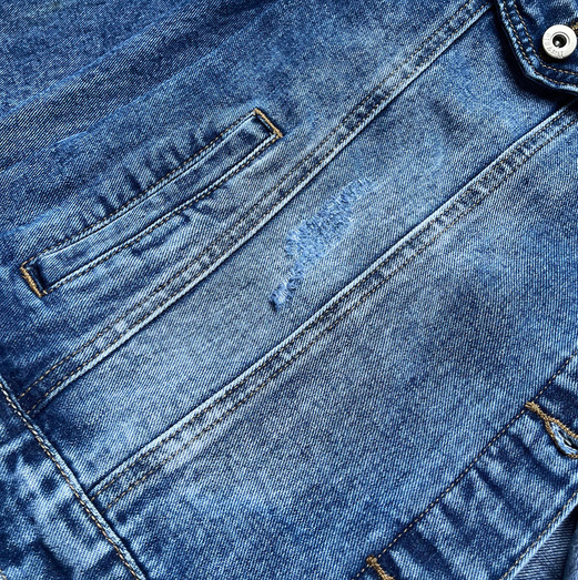 DAMSKA KURTKA JEANSOWA Z DRESOWYMI WSTAWKAMI NIEBIESKA (POP5923-K)