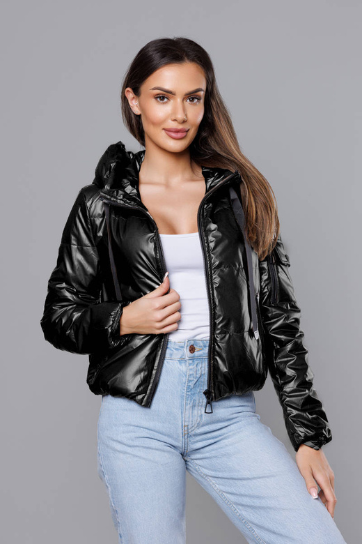 Czarna błyszcząca kurtka przejściowa na suwak