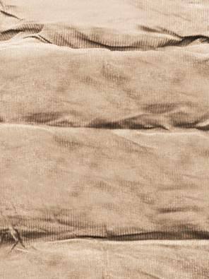 Piaskowa sztruksowa krótka pikowana zimowa kurtka z kołnierzem na futerku zapinana na suwak