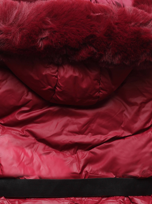 Bordowa pikowana zimowa kurtka z kapturem i paskiem