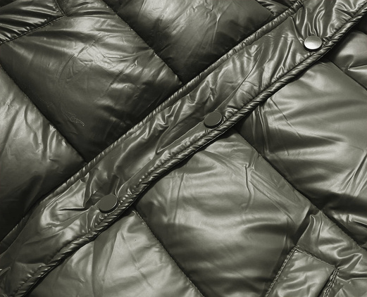 Oliwkowa krótka damska pikowana kurtka zimowa