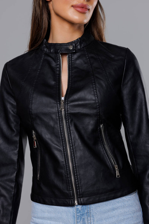 Czarna gładka kurtka ekoskóra ramoneska zapinana na suwak