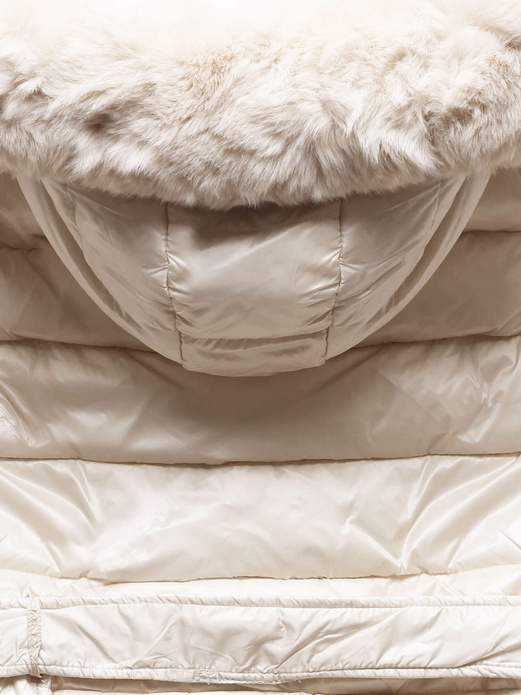 Ecru zimowy piękny płaszcz zapinany na guziki