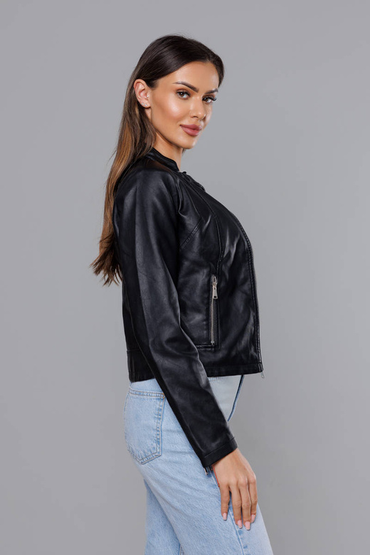 Czarna gładka kurtka ekoskóra ramoneska zapinana na suwak