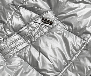 Szara krótka pikowana kurtka zimowa