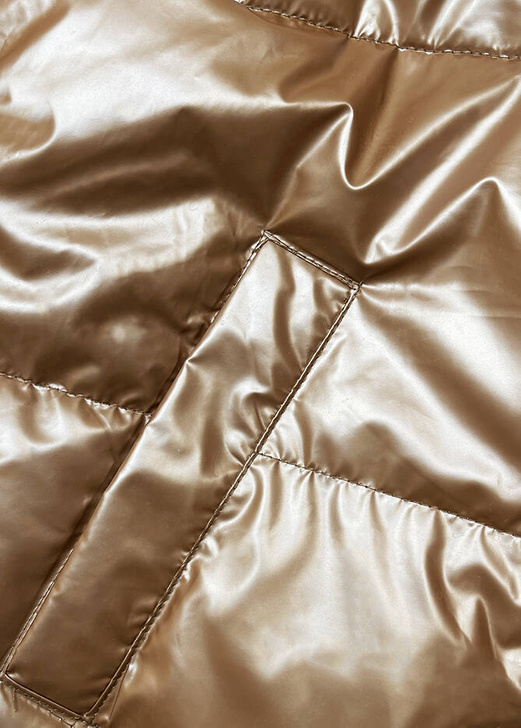 Beżowa zimowa krótka kurtka z kapturem