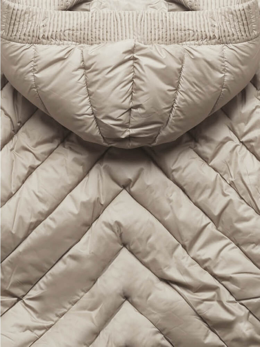 Beżowa damska zimowa kurtka pikowana nietoperz